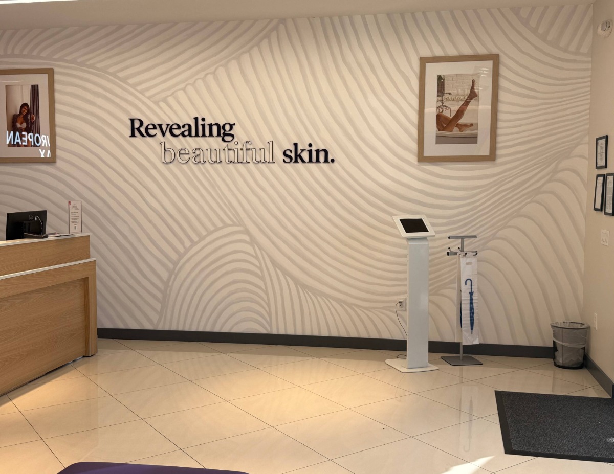 Book Waxing in Boca Raton at European Wax Center