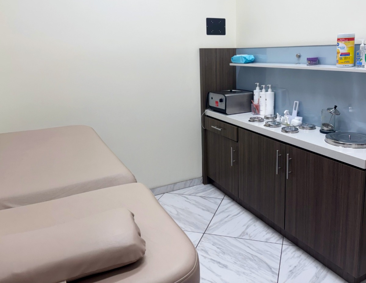 Book Williamsburg Courthouse Commons Waxing Services at European Wax Center