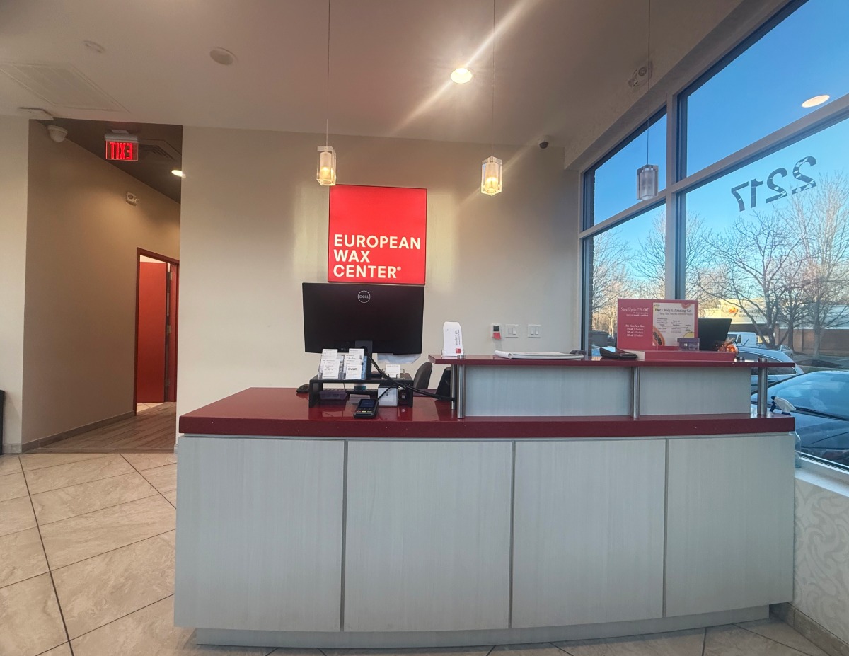 Book Matthews - Sycamore Commons Shopping Center Waxing Services at European Wax Center