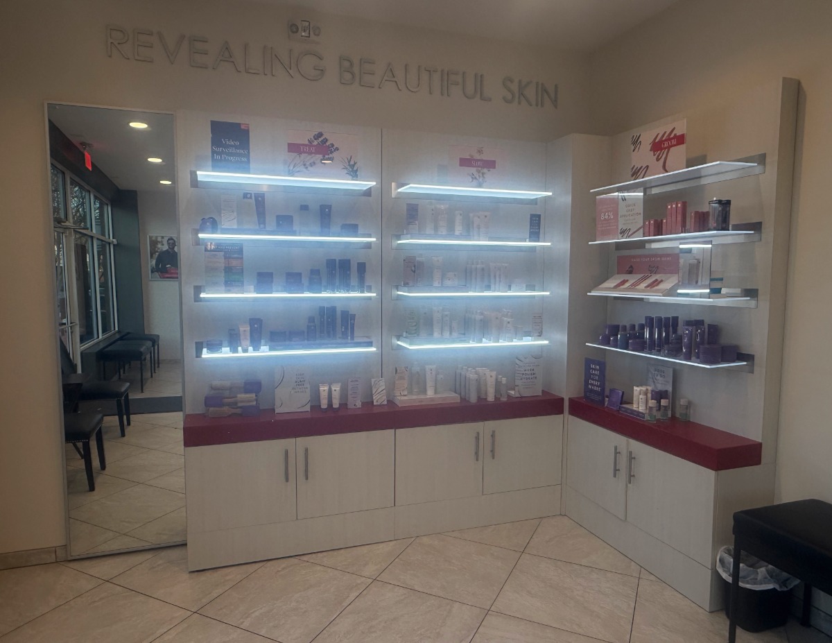 Book Matthews - Sycamore Commons Shopping Center Waxing Services at European Wax Center