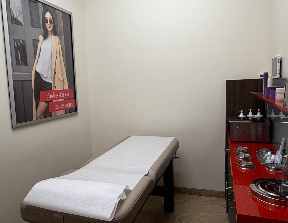 Book Gresham - Gresham Station Waxing Services at European Wax Center