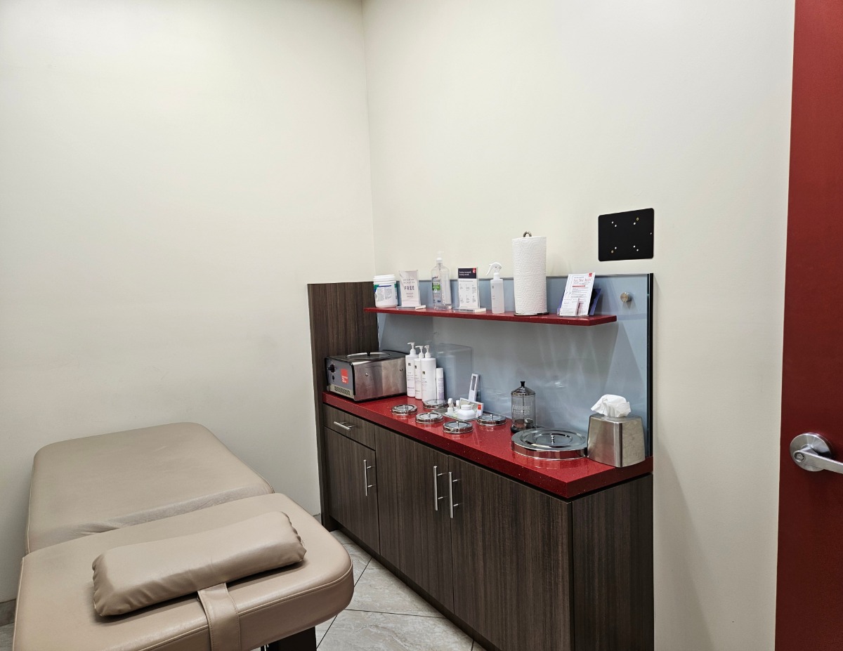 Book Perrysburg - Crossroads Centre Waxing Services at European Wax Center