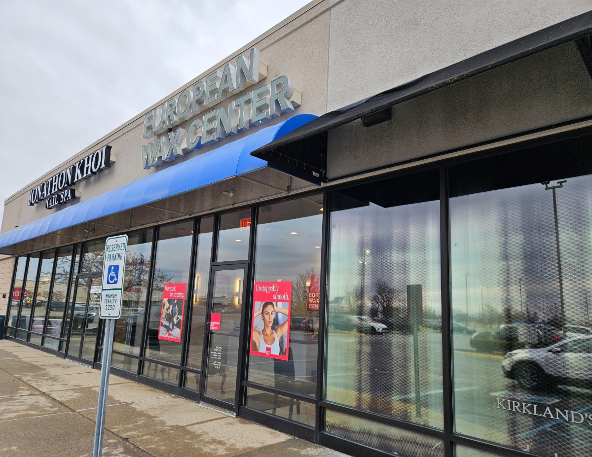 Book Perrysburg - Crossroads Centre Waxing Services at European Wax Center