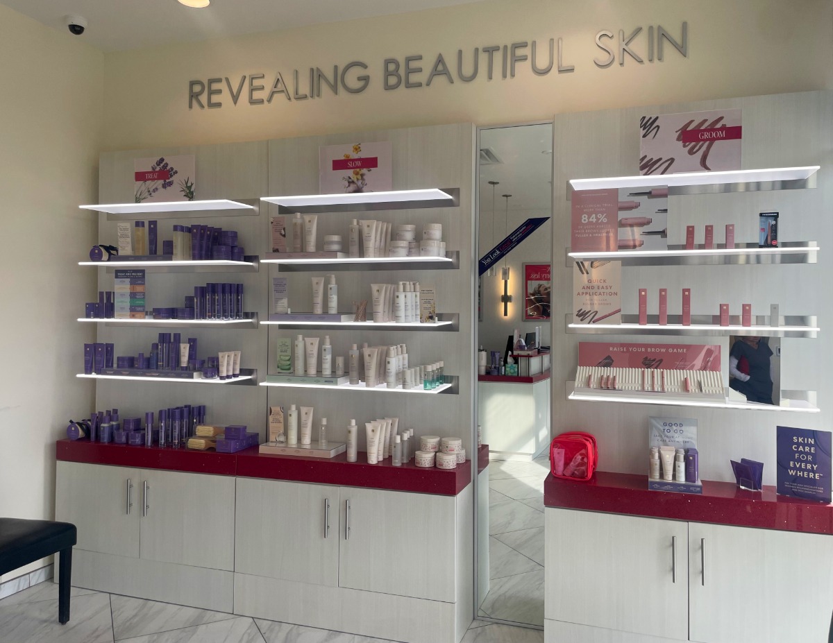 Book Jacksonville - St. John's Town Center Waxing Services at European Wax Center