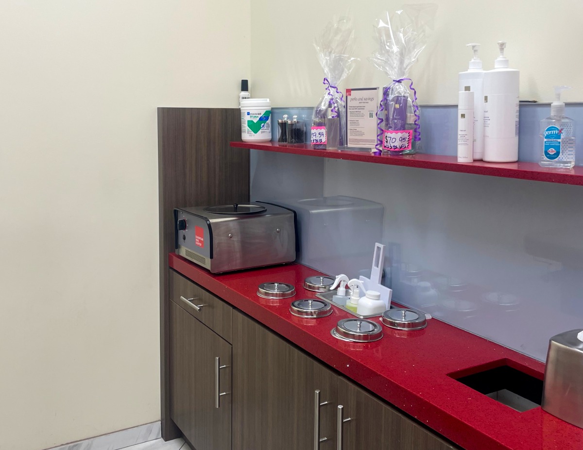 Book Jacksonville - St. John's Town Center Waxing Services at European Wax Center