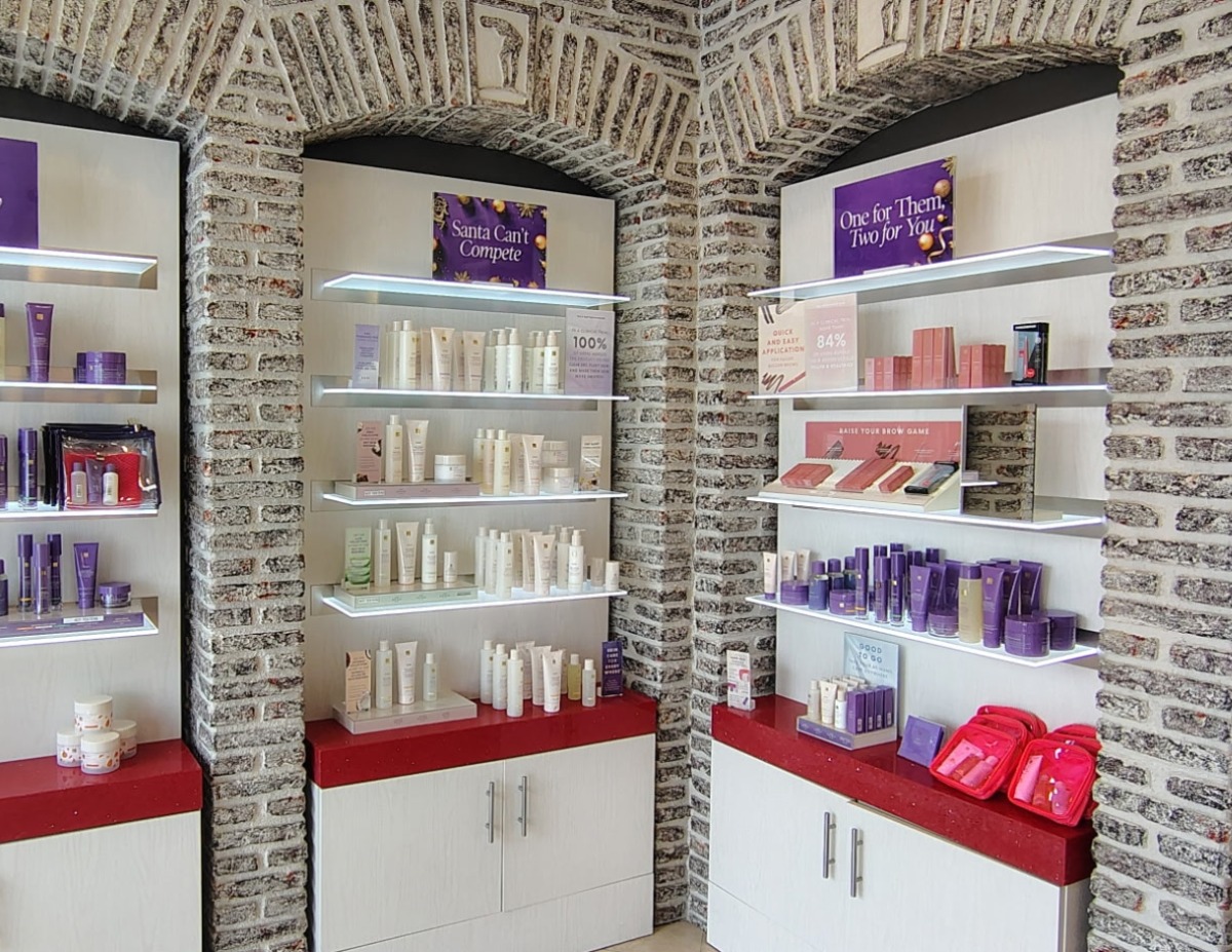 Book Waxing in East Greenwich at European Wax Center