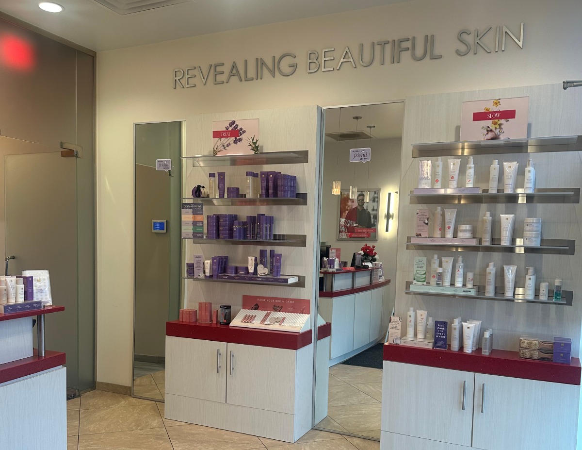 Book Waxing in Tinley Park at European Wax Center