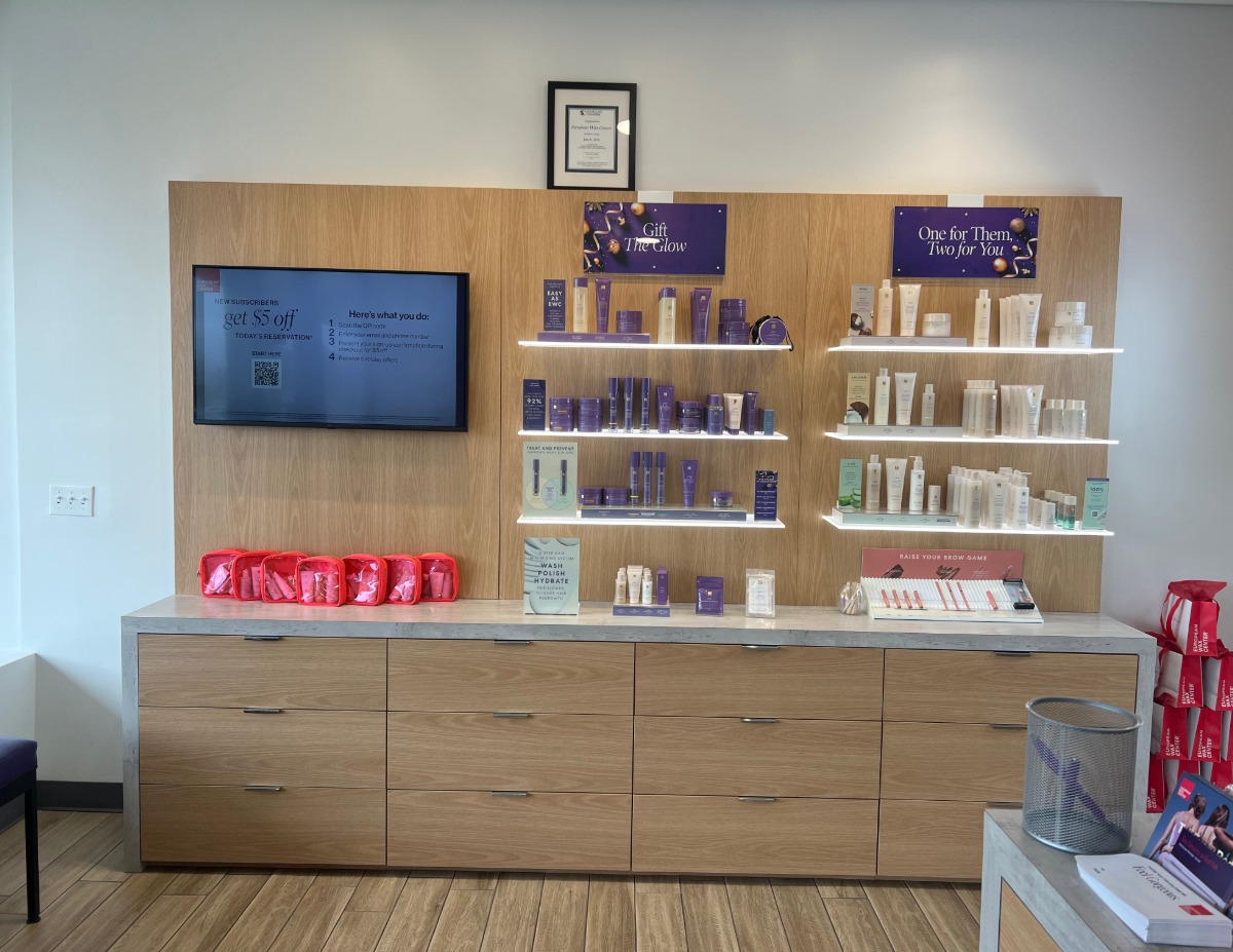 Book Branford-Branhaven Plaza Waxing Services at European Wax Center