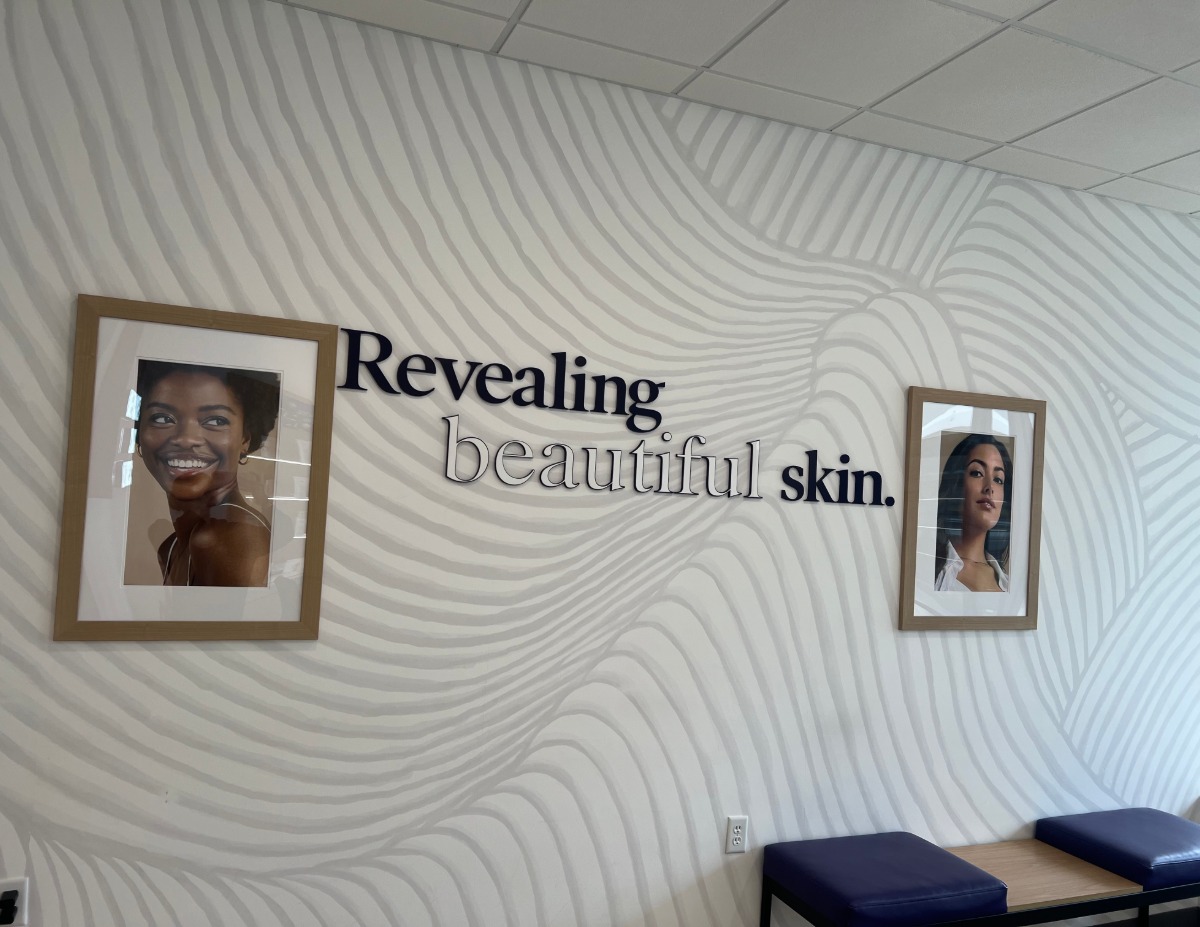 Book Branford-Branhaven Plaza Waxing Services at European Wax Center