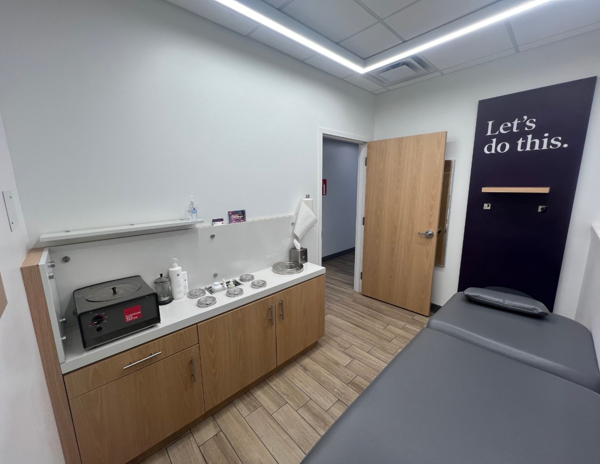 Book Branford-Branhaven Plaza Waxing Services at European Wax Center