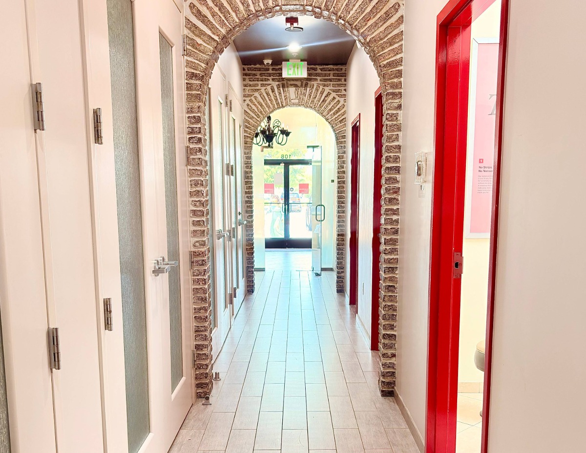 Book Waxing in Pearland at European Wax Center