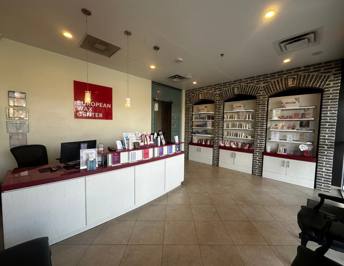 Book Live Oak - The Forum Waxing Services at European Wax Center