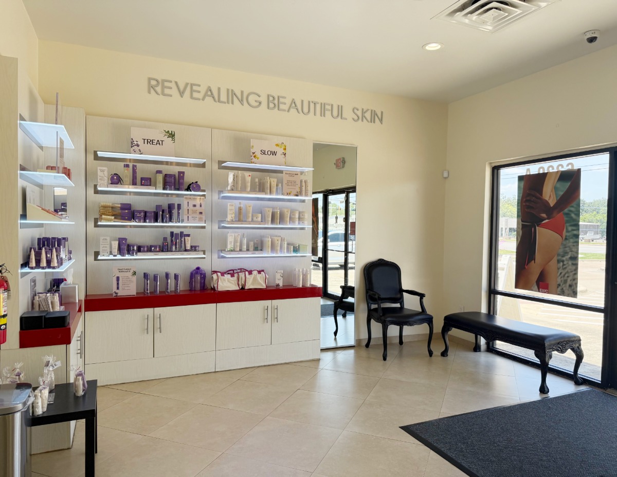Book Victoria Waxing Services at European Wax Center