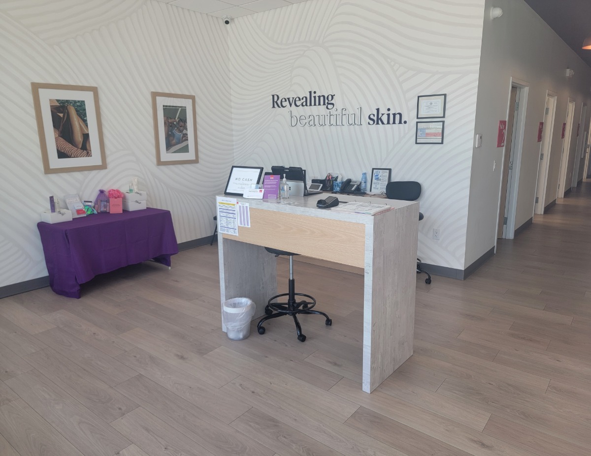 Book Waxing in Kingwood at European Wax Center