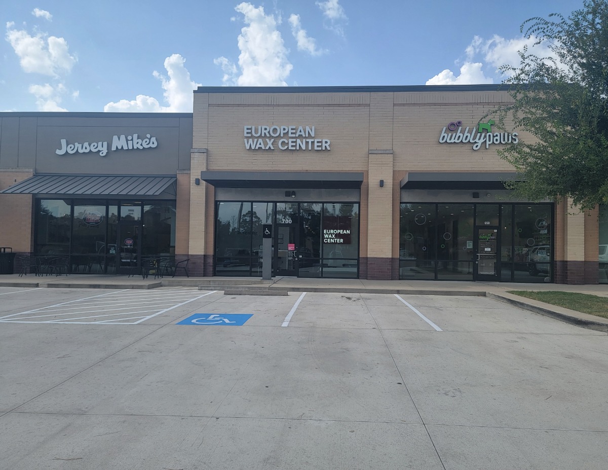 Book Waxing in Kingwood at European Wax Center