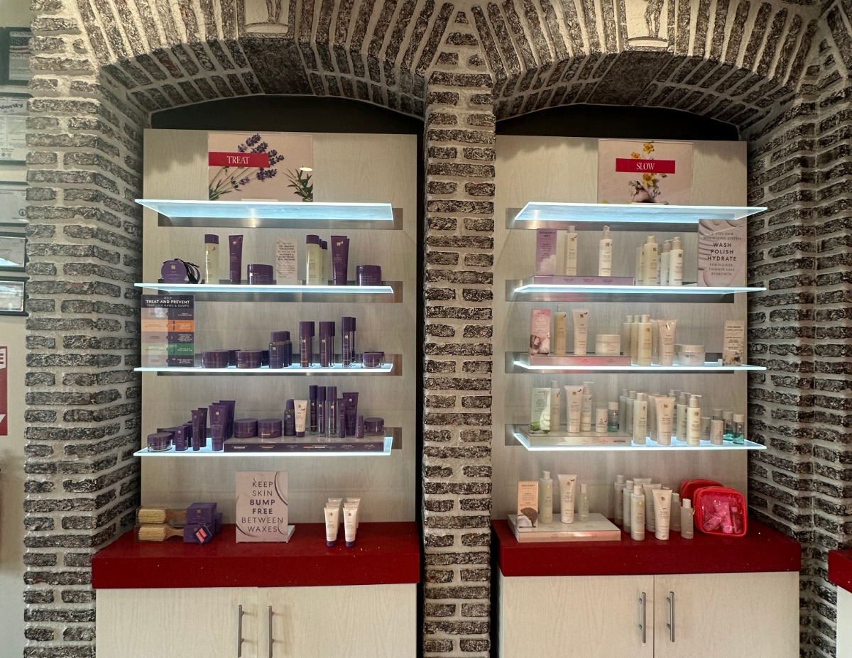 Book Waxing in Glenview at European Wax Center
