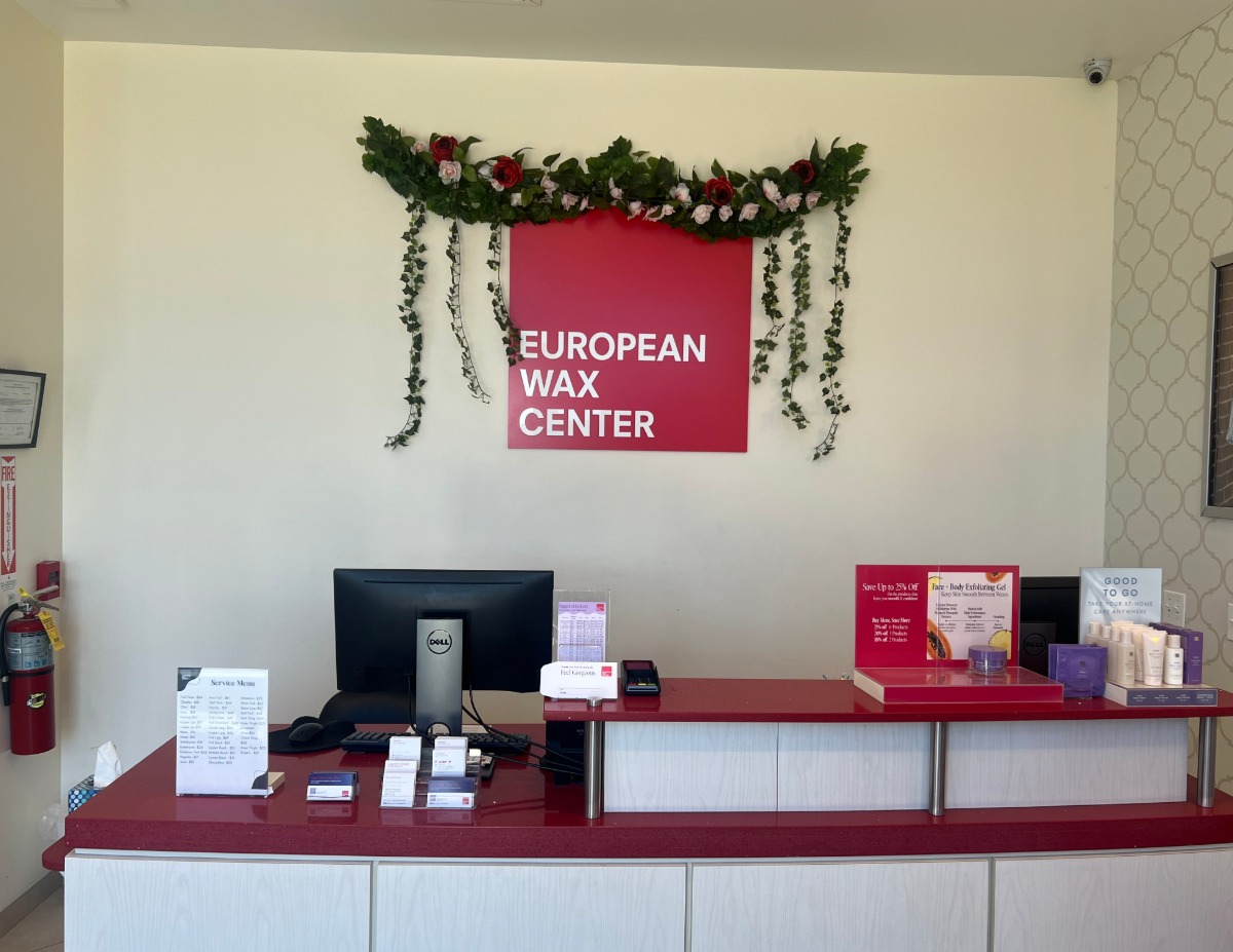 Book Waxing in Lombard at European Wax Center