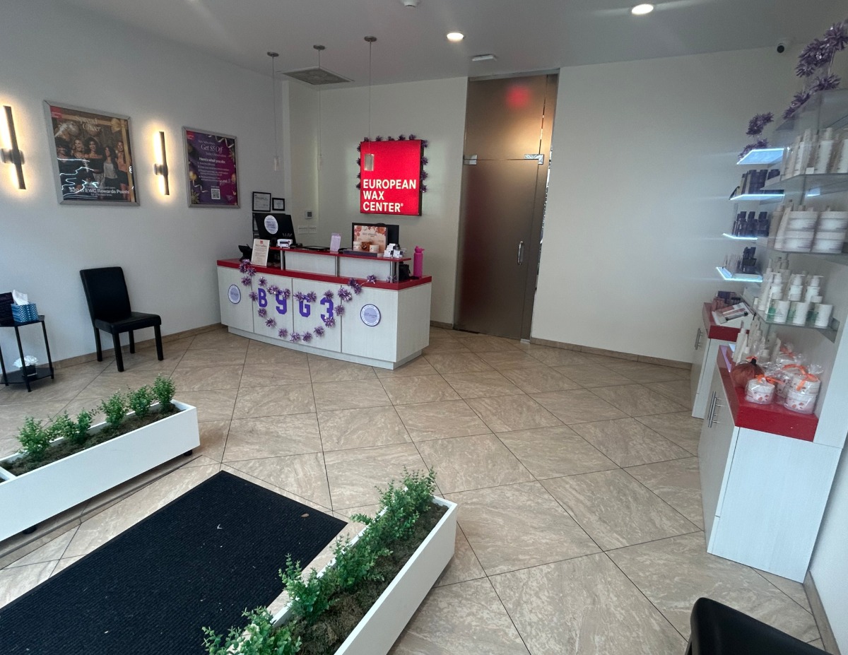 Book Waxing in Oak Park at European Wax Center