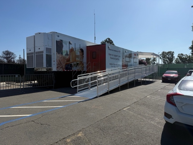 Bank of America financial center with walk-up ATM | 15150 W Sunset Blvd, Pacific Palisades, CA 90272